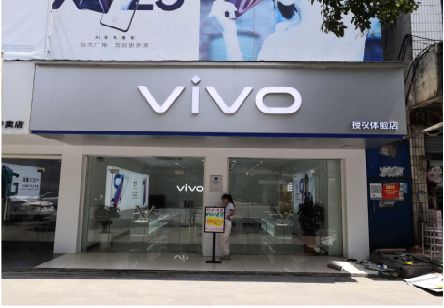 红安}做一个门店面广告招牌需要多少钱？